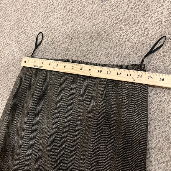 Le Suit Gray Herringbone Blazer - Picture 8 of 12